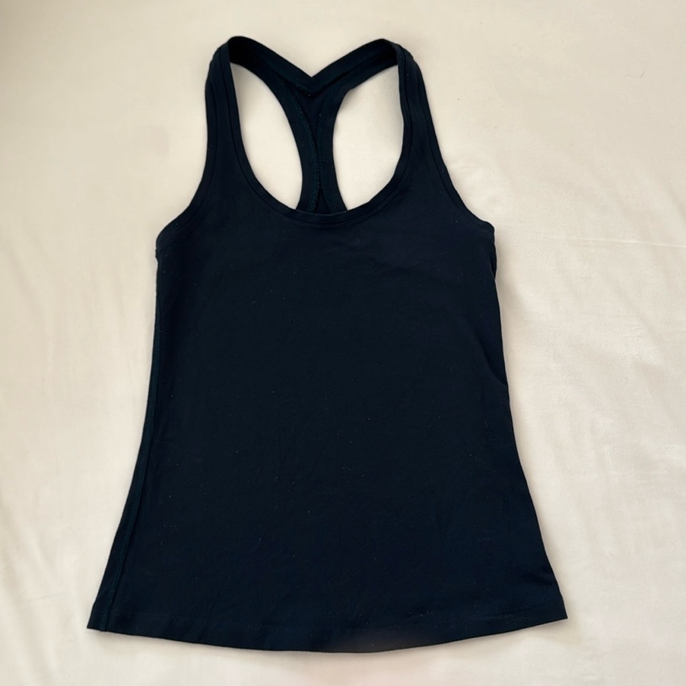 lululemon cool racer back II tank size 4 in deep blue color